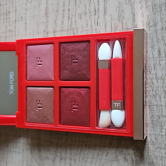 Tom Ford Electric Cherry Palette Limited Edition Packaging - Picture 1 of 6